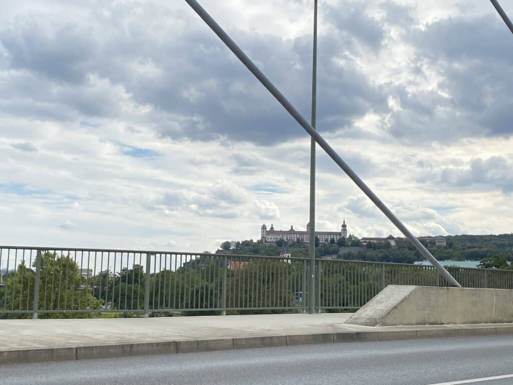 Brücke der Deutschen Einheit